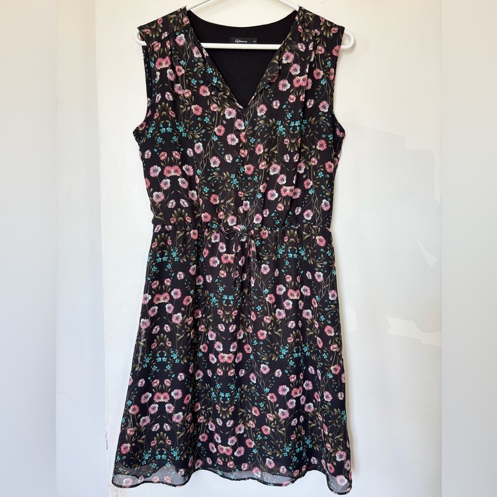 🎉4/30$🎉 Reitmans Floral Sleeveless Dress - Size Small